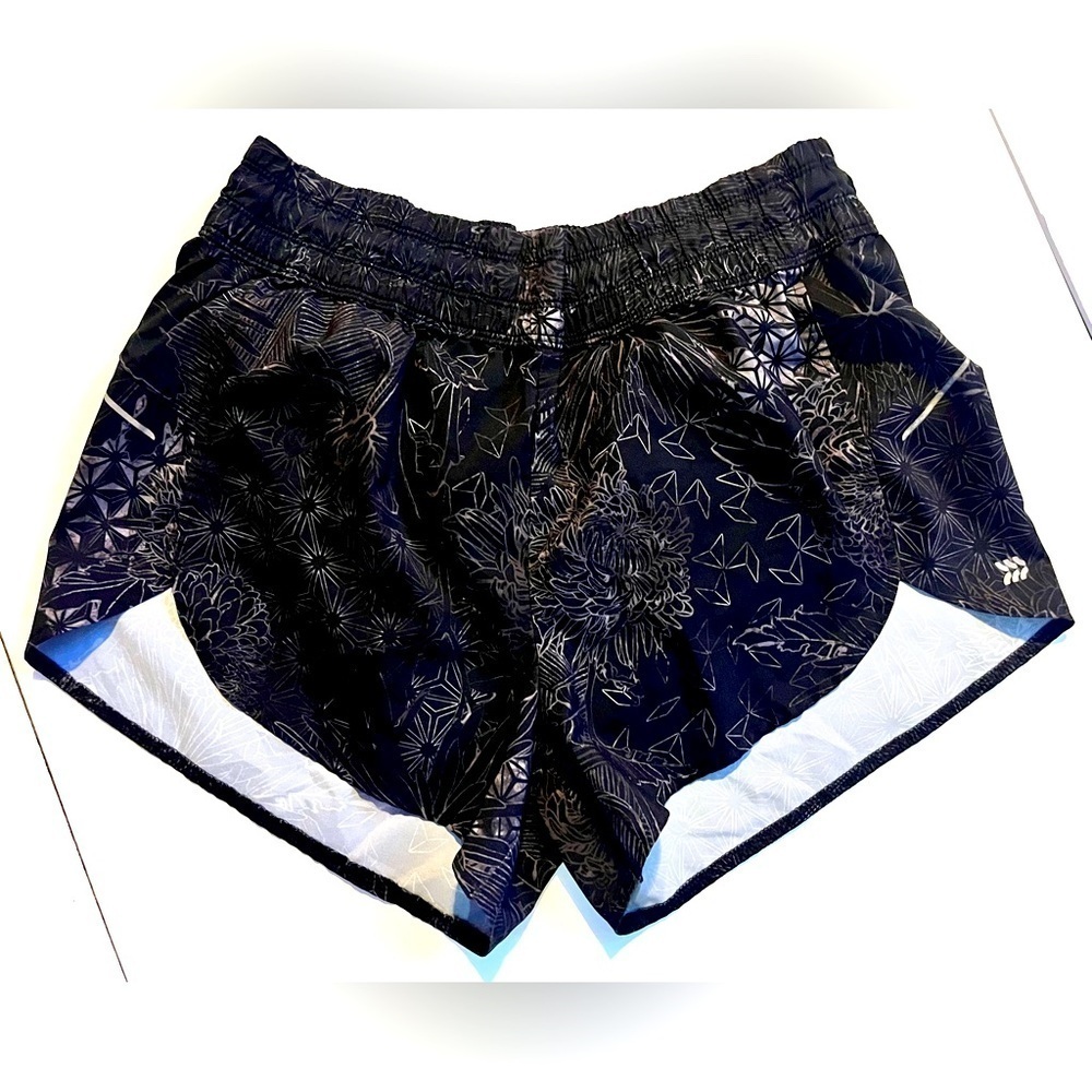 All In Motion Women's Black Patterned Running Shorts w Liner Size Medium
